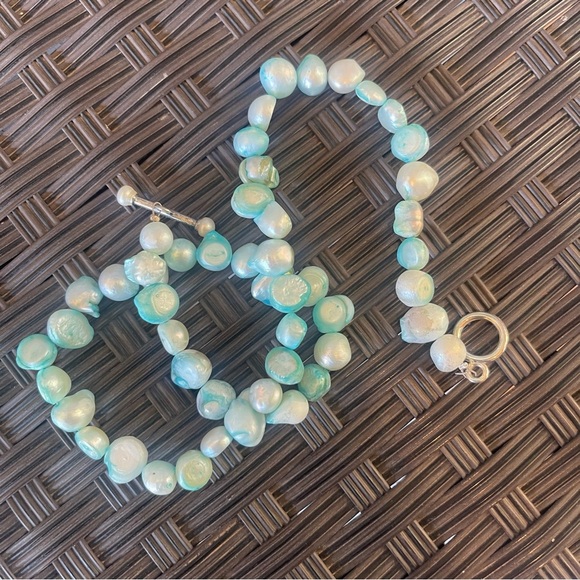 Natural Freshwater Iridescent blue Pearl necklace 17” easy‎ clasp Artsie wear - Picture 3 of 8